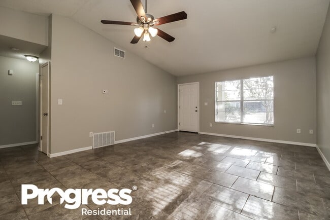 Photo - 1565 Quill Ct