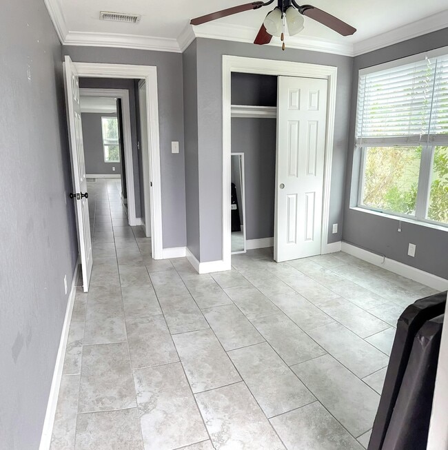 Photo - 214 Columbia Dr