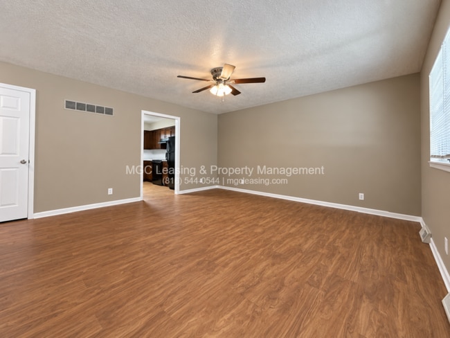 Blue Springs Duplex with double car garage!