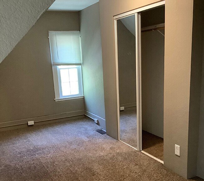 Photo - 1410 7th St SE Unidad #2