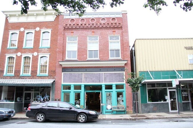 Photo - 1105 Main St Unit A