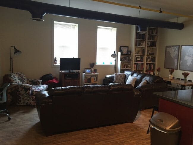 Photo - Place - 222 N. College