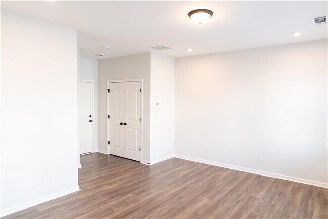 2675 Whistler Wy NE