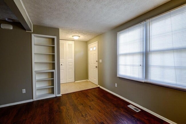 Photo - 2887 Royal Path Ct