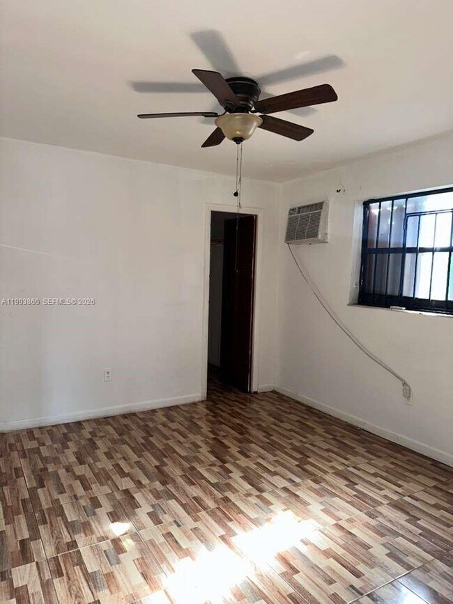 Photo - 576 NW 147th St