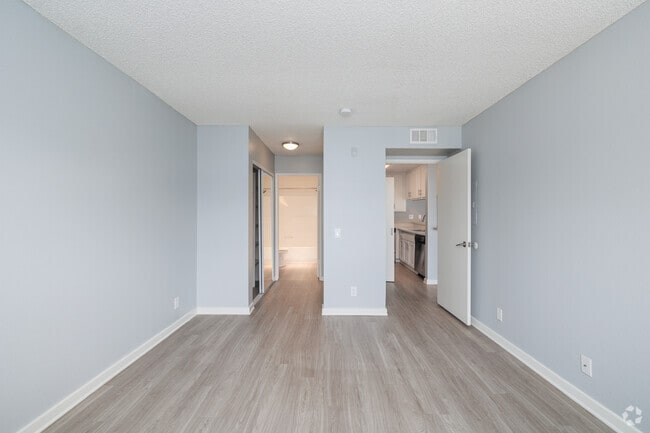 2BR, 2BA - 900SF - Bedroom