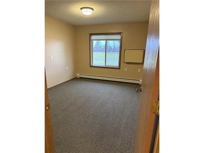 Photo - 611 Main St S Unidad #205