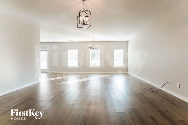 Photo - 187 Crossroads Cir