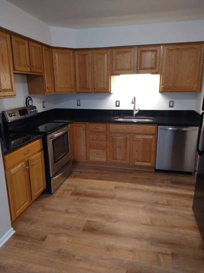 946 N Adams Rd Unit 3