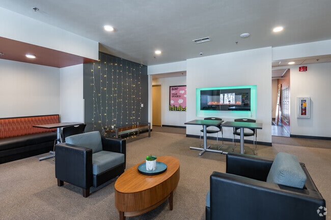 Lounge - Tech Village