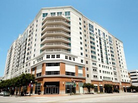 Regent University Off Campus Housing Apartments Virginia Beach Va The Cosmopolitan Apartments