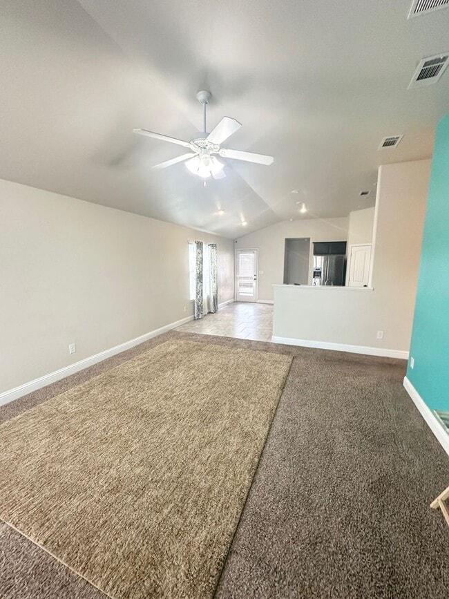 Photo - 4 Bed 2 Bath Ready to Rent ASAP!