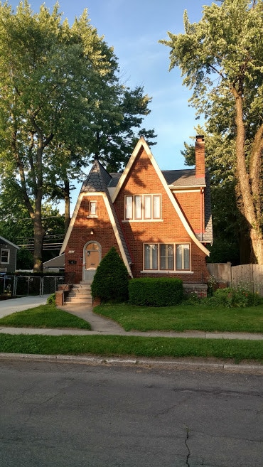 Classic charmer - 523 S Pleasant St Unit #2
