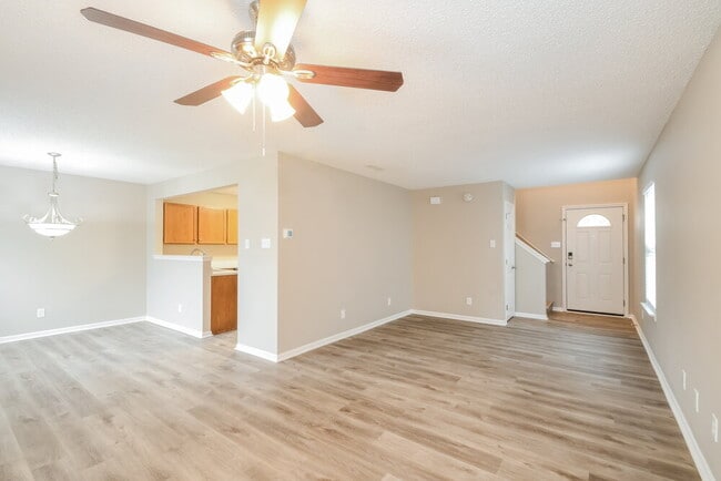 Photo - 16753 Aulton Dr