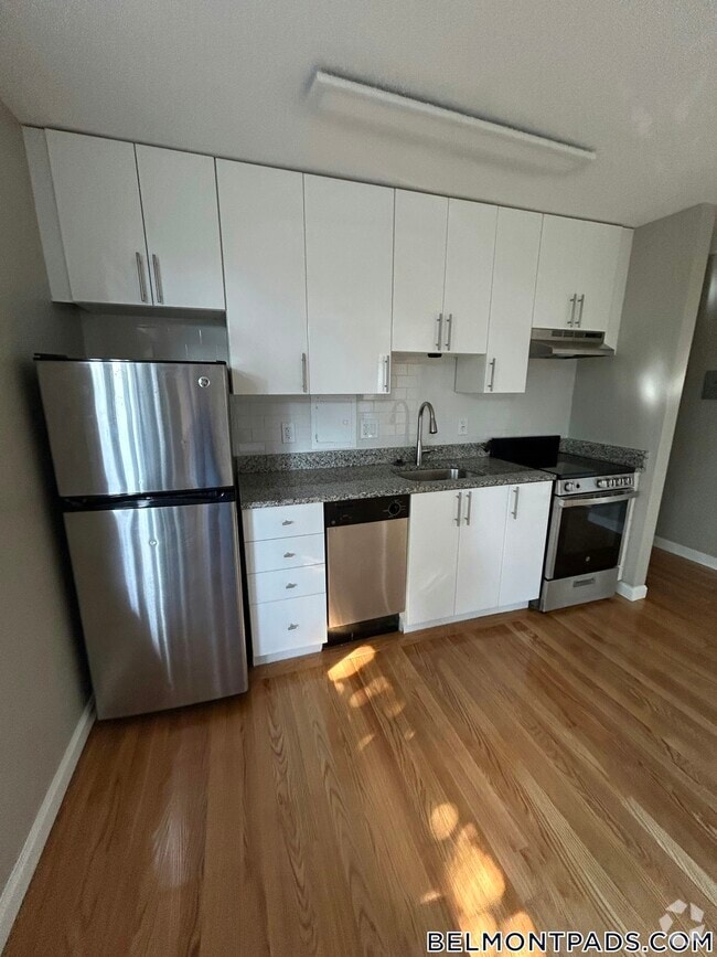 Building Photo - 125 Trapelo Rd Rental