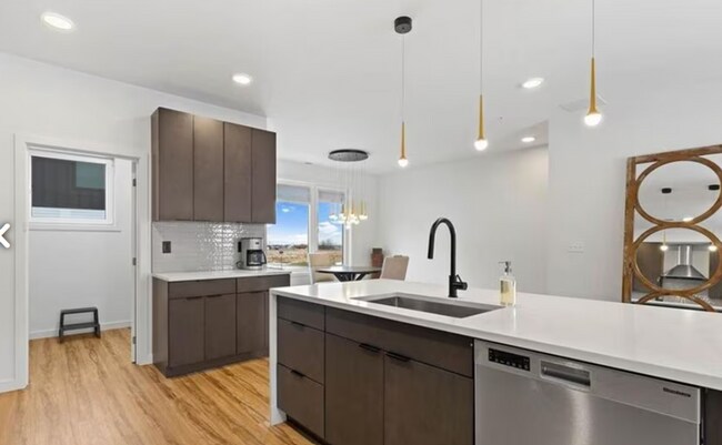 Photo - MODERN 3 BEDROOM 3 BATH NEAR CAMPUS