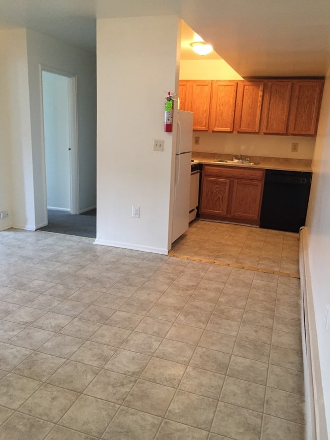 Crestwood Apartments For Rent in Middletown, NY