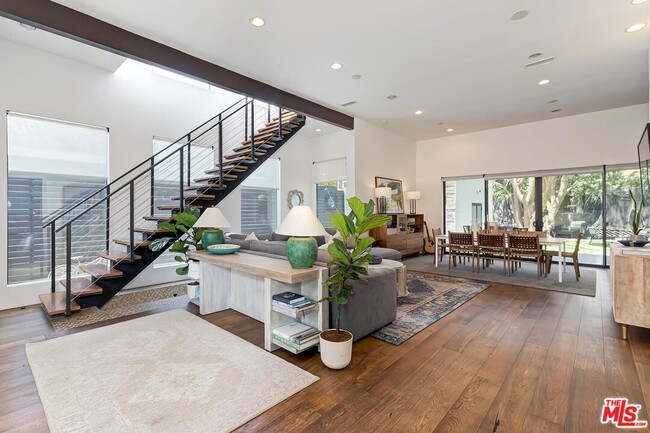 Photo - 3256 Cabrillo Blvd