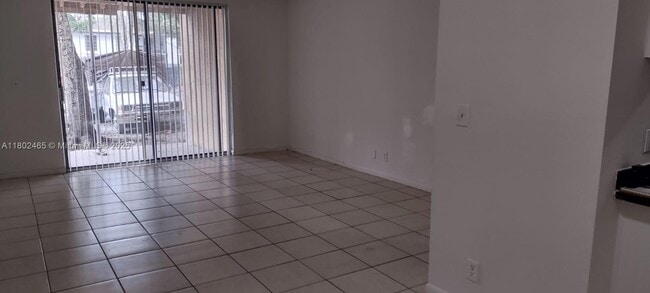 Photo - 4009 N University Dr Condo Unit 112