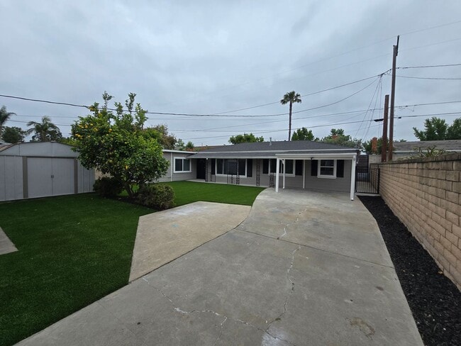 Building Photo - batavia239-241 Unit 241 Rental