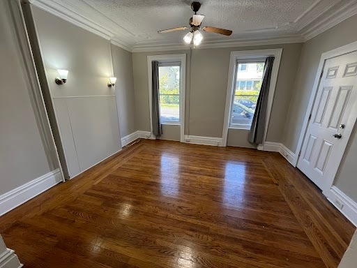 Building Photo - 1422 5th Ave Unit #1