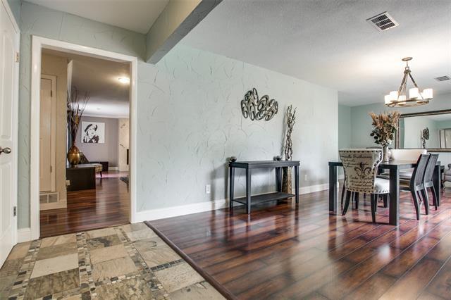 Photo - 2906 Sharpview Ln