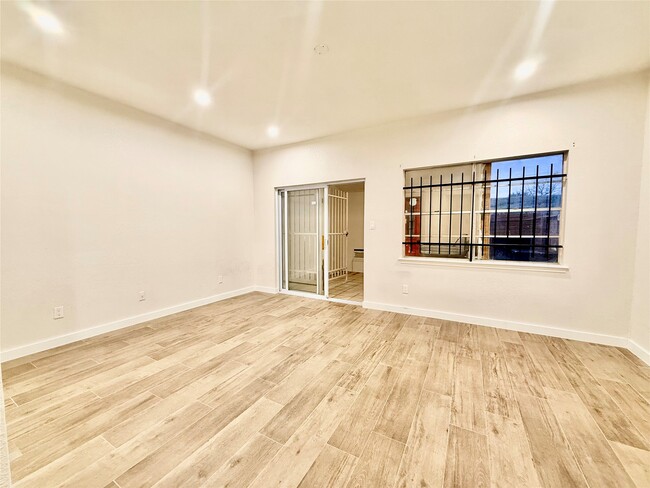 Photo - 11122 Village Bend Ln Unidad 1122