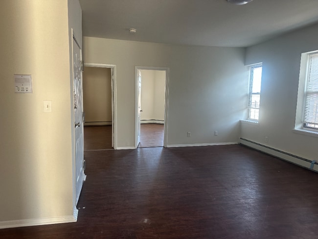 Photo - 895 Main St Unidad 3