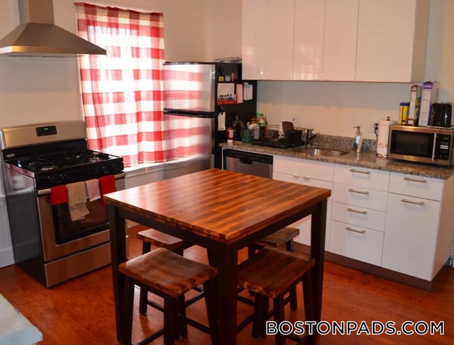 Photo - 18 Eastman St Unidad 2