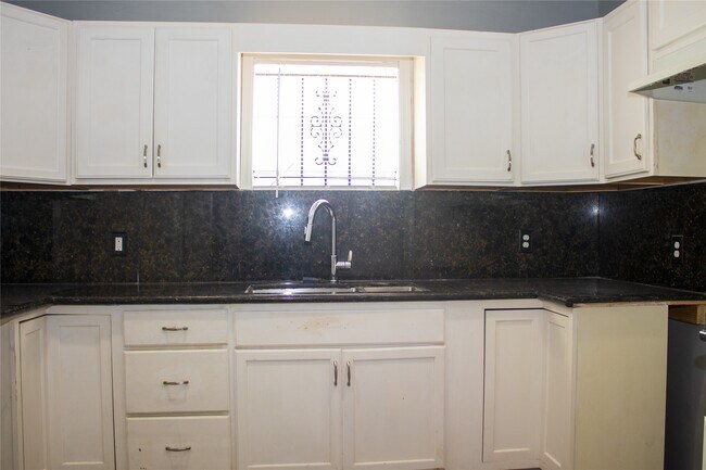 Photo - 5302 Anzio Rd