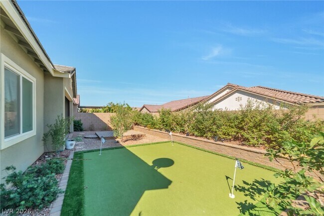 Photo - 318 Homeward Way