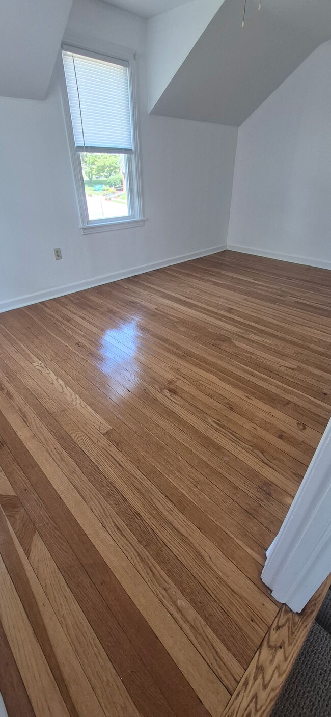 Photo - 3226 Metz Ave