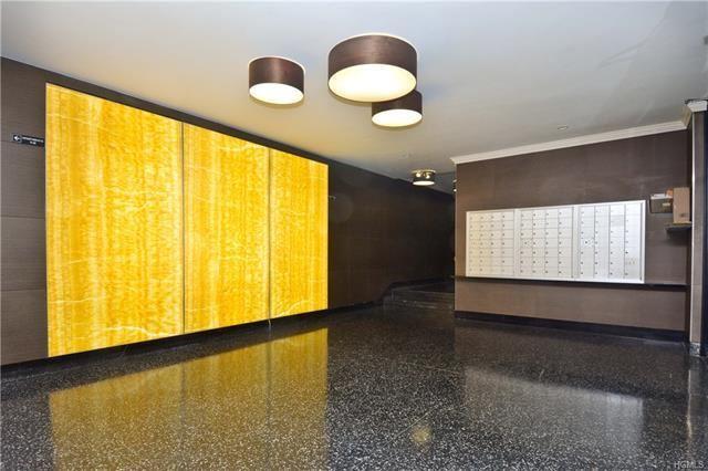 Photo - 140 E Hartsdale Ave