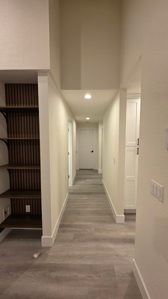 Building Photo - 1305 S Puget Dr Unit B36 Rental