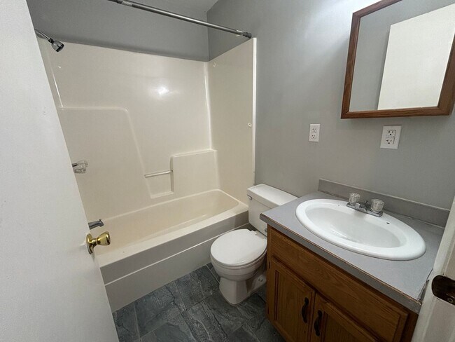 Photo - 513 N Maple St Unidad 513 #A N Maple