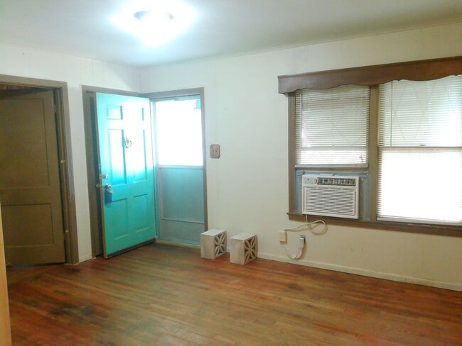 Photo - 4322 Fir St