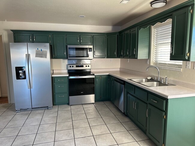 Photo - 638 Woody Dr