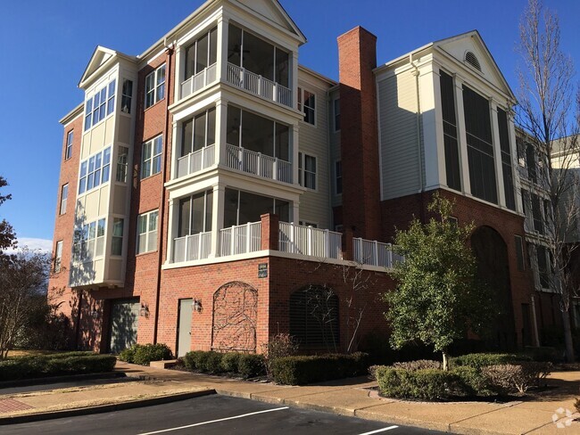 Building Photo - Luxury East Memphis Condo in Gated Communi...