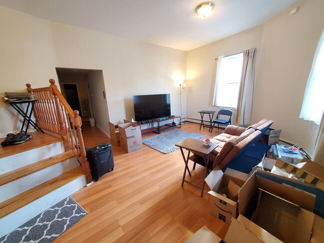 Building Photo - 288 Prospect St Unit U2 Rental