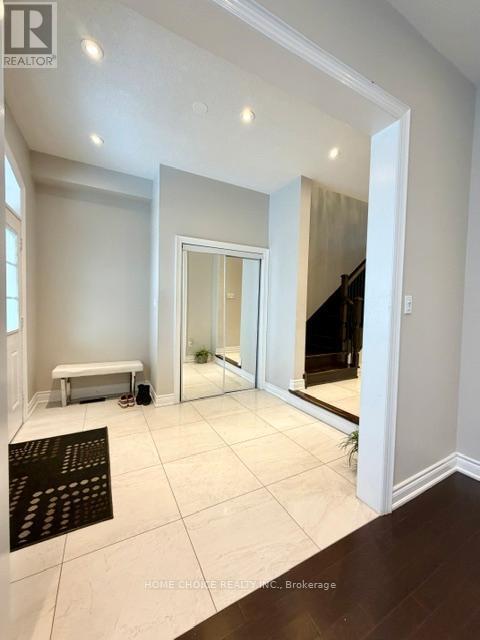 Photo - 42 Squire Ellis Dr