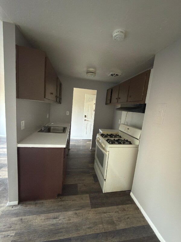 Photo - 14835 Euclid Ave Unidad 204