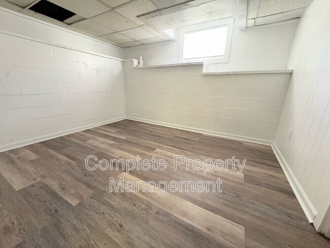 Photo - 2641 1st St NE