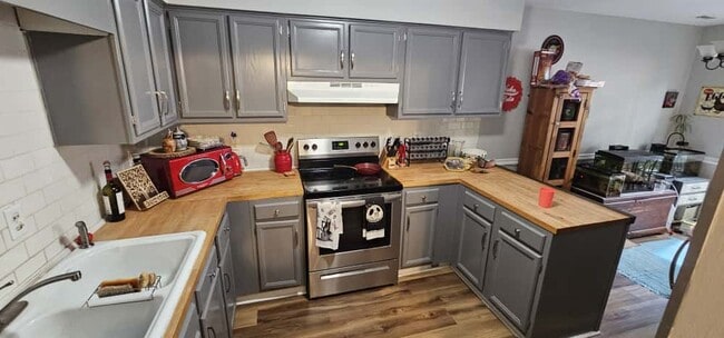 Photo - 4717 Walden Pond Dr Unidad A