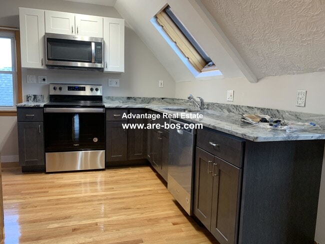Photo - 81 Litchfield St Unit #3,