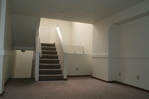 Photo - 225 E Washington St Apartments