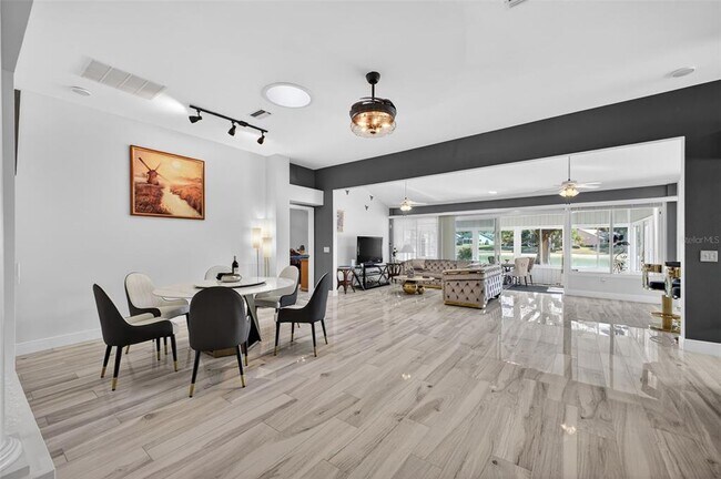 411 Del Mar Dr