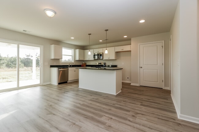 Photo - 427 Tondee Wy