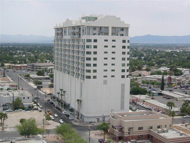 Building Photo - 900 S Las Vegas Blvd Unit 1406 Rental
