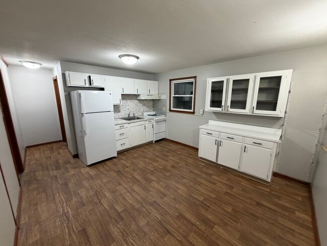 Building Photo - 58 Marconi Ave Unit 3