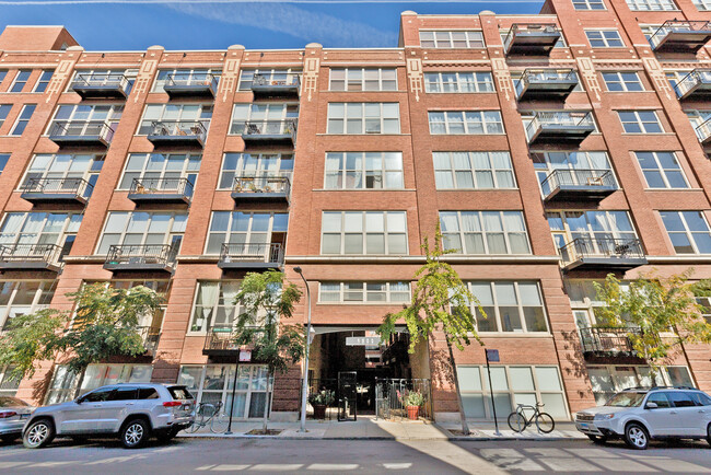 Photo - 1500 W Monroe St Unidad 410 Rental